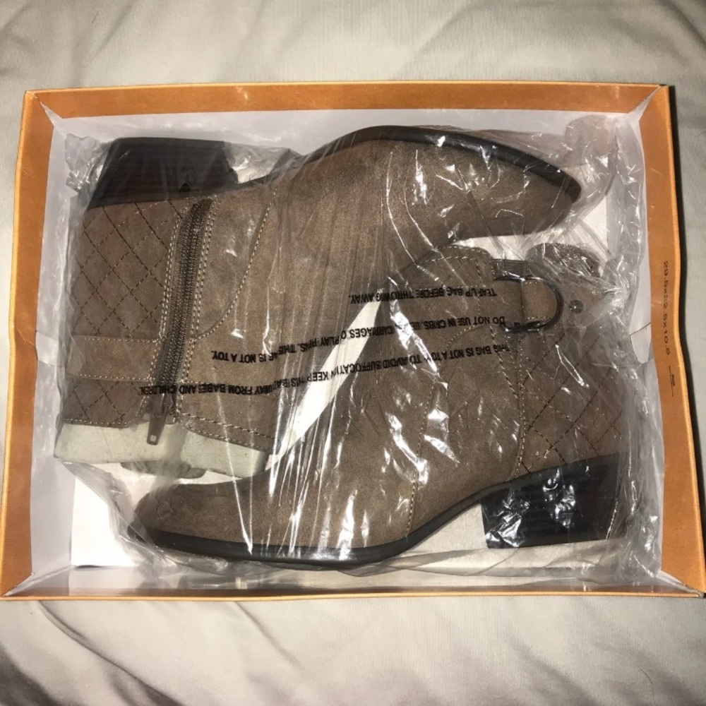 never worn brown booties